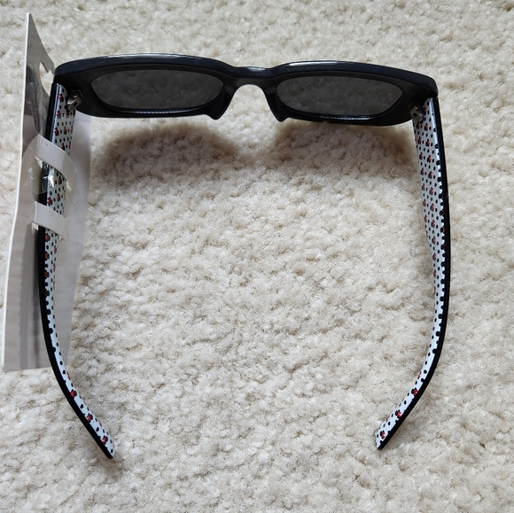 New, never worn Disney Minnie Mouse sunglasses - Picture 2 of 4